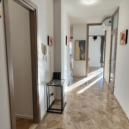 아파트 Centro Eleganza E Comfort *