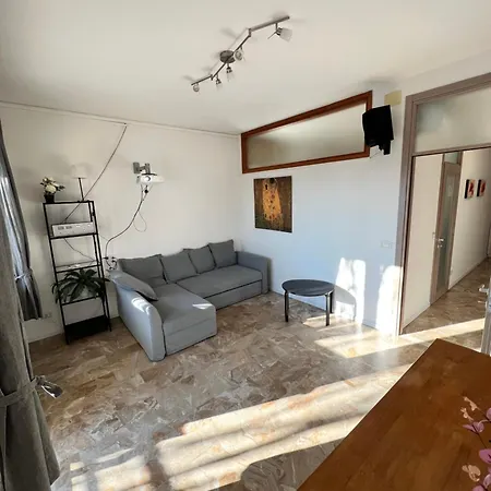 Centro Eleganza E Comfort דירה קונליאנו